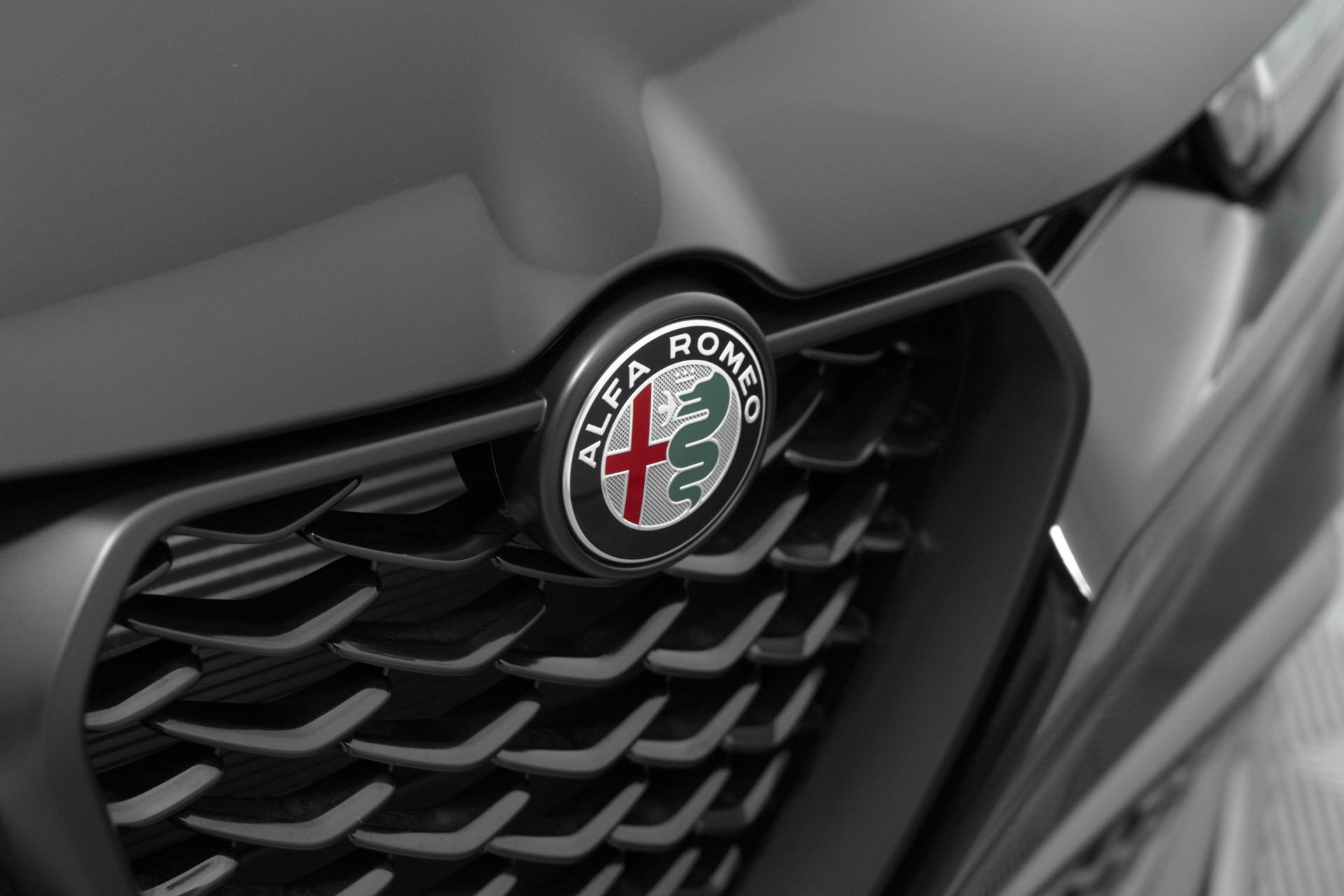 New 2025 Alfa Romeo Tonale w/ Premium Package image 16