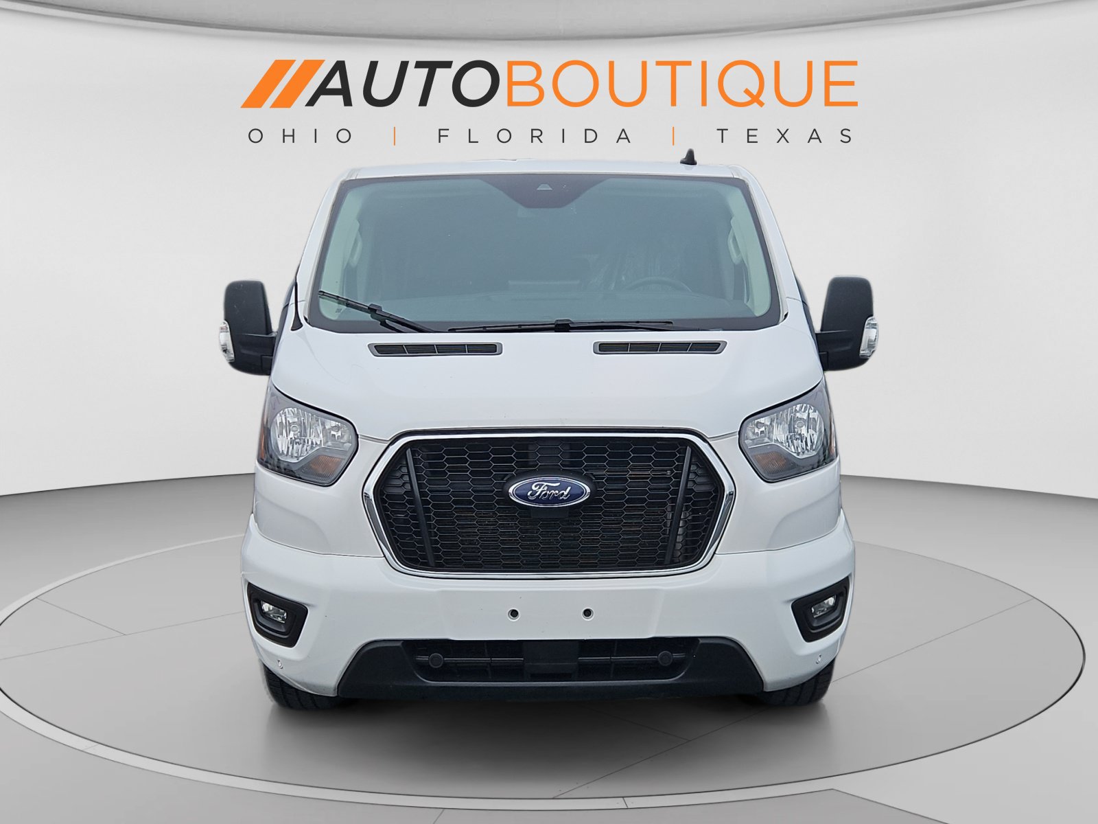 Used 2023 Ford Transit 350 XLT RWD image 8