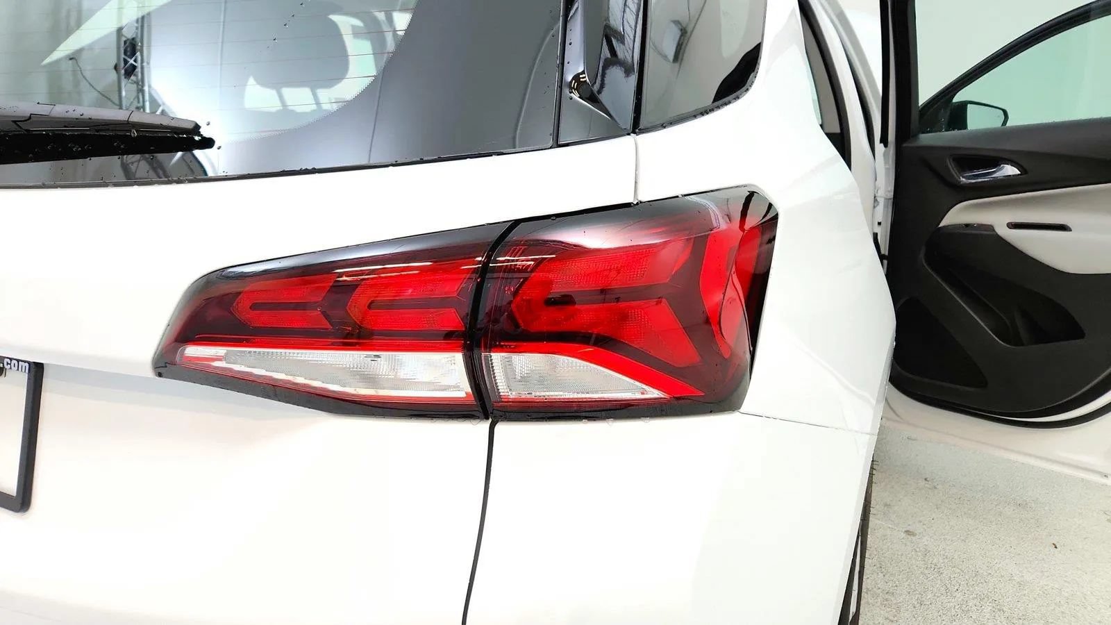 Used 2024 Chevrolet Equinox LS w/ Driver Confidence II Package FWD image 32