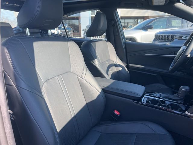 Used 2025 Toyota Camry XSE image 30