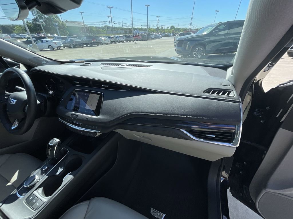 Used 2019 Cadillac XT4 Premium Luxury AWD/4WD image 29