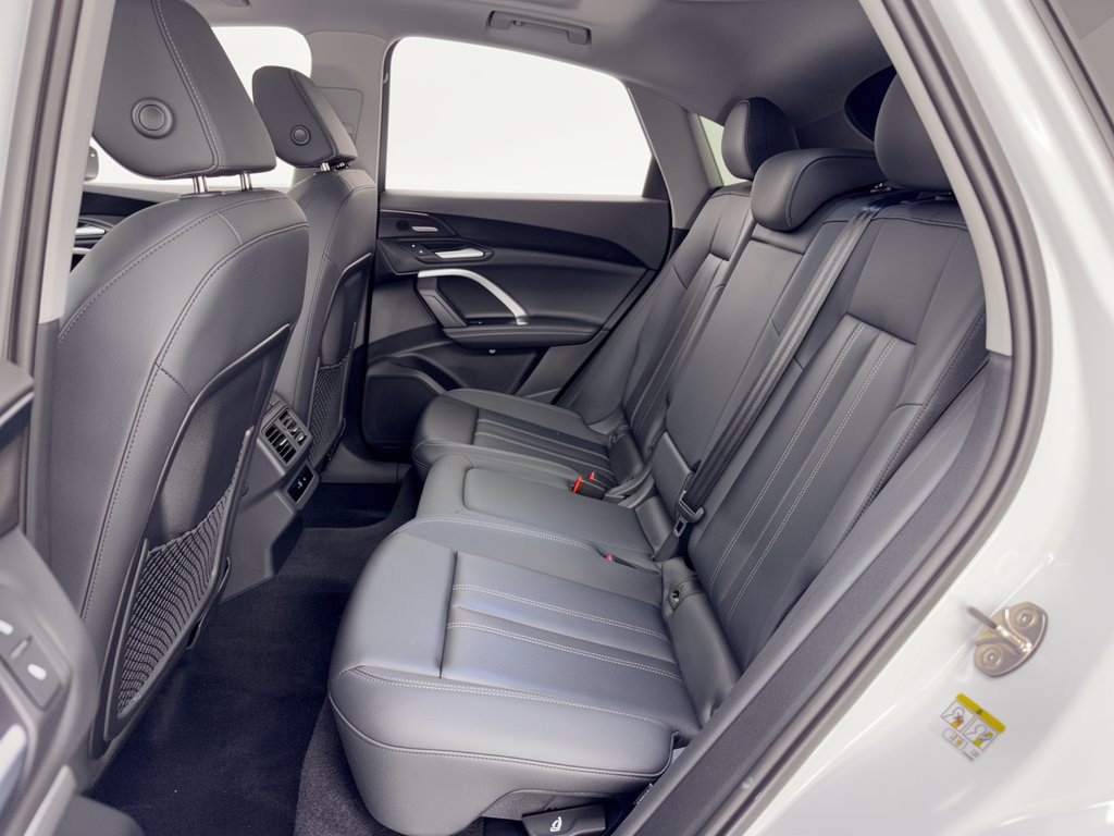 Certified 2026 Audi Q5 Premium Plus AWD/4WD image 25