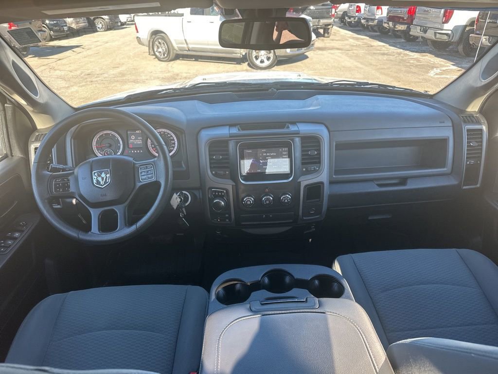 Used 2018 RAM 1500 Express AWD/4WD image 19