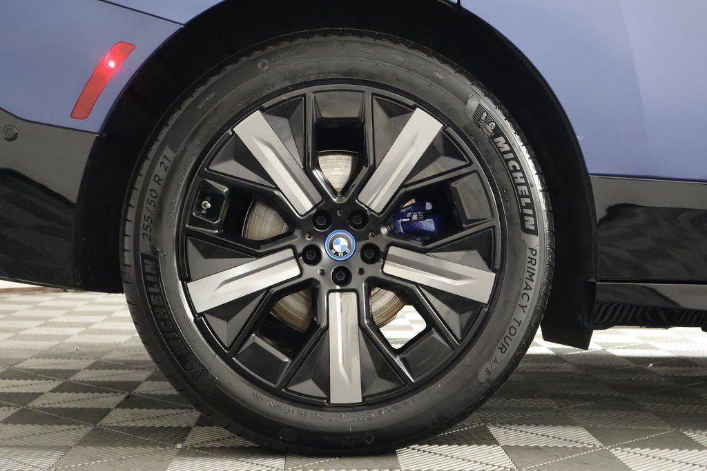 Certified 2024 BMW iX xDrive50 w/ Sport Package AWD/4WD image 15