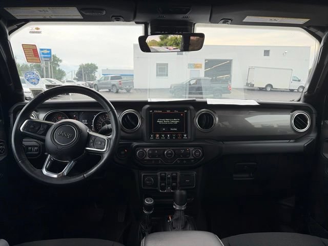 Used 2022 Jeep Wrangler Unlimited Sahara w/ LED Lighting Group AWD/4WD image 12