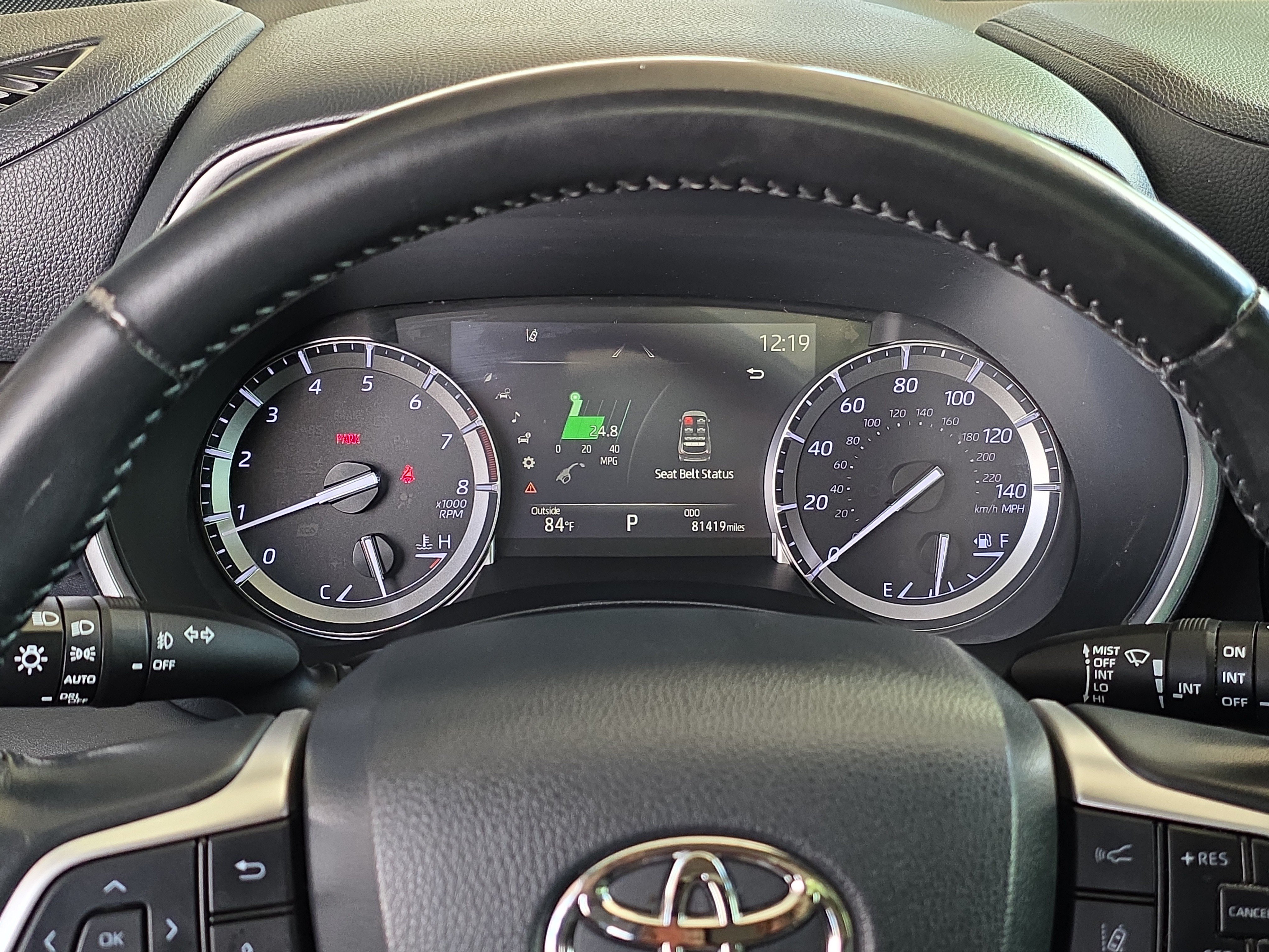 Used 2022 Toyota Highlander XLE FWD image 14