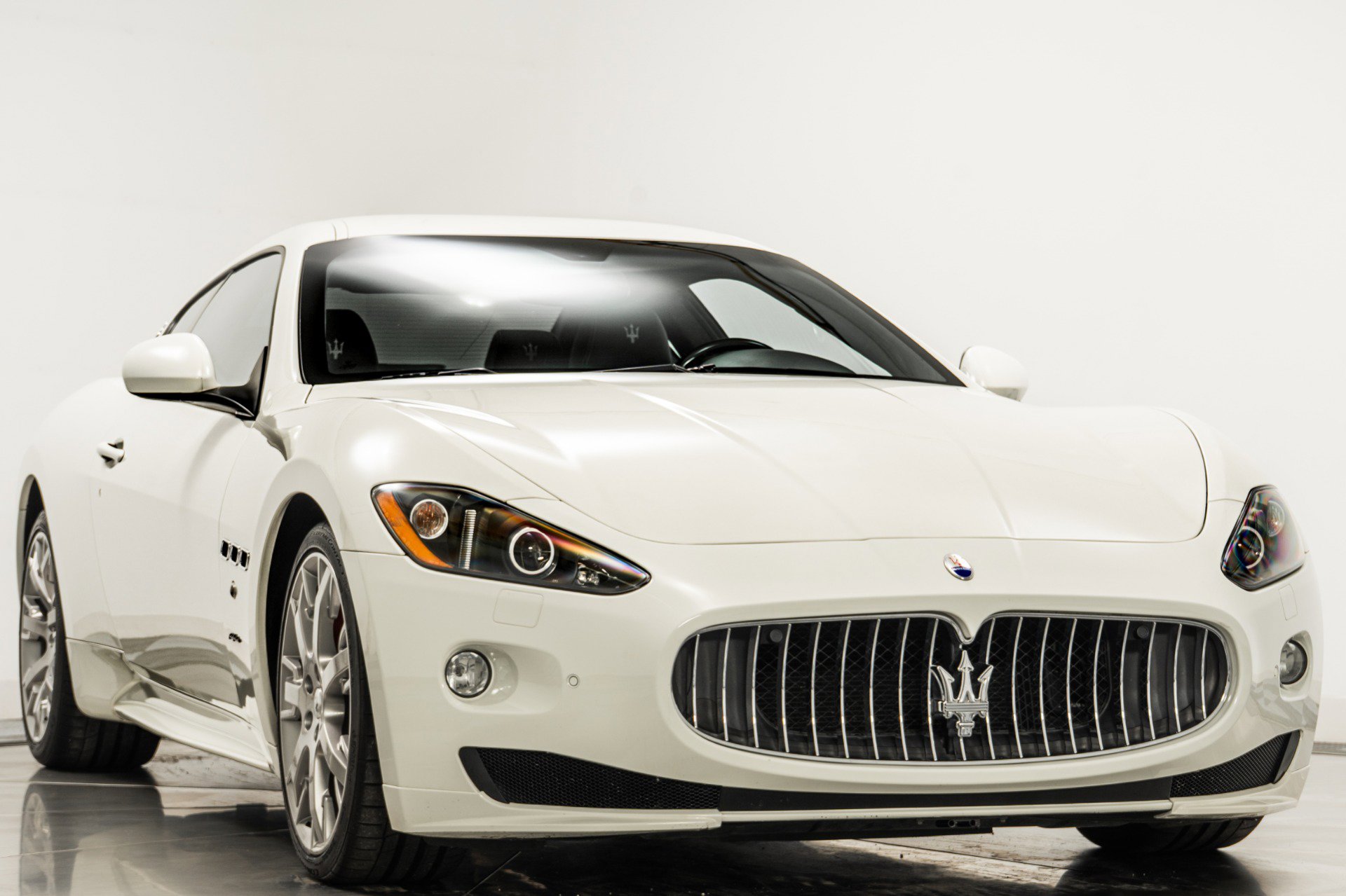 Used 2012 Maserati GranTurismo S image 3
