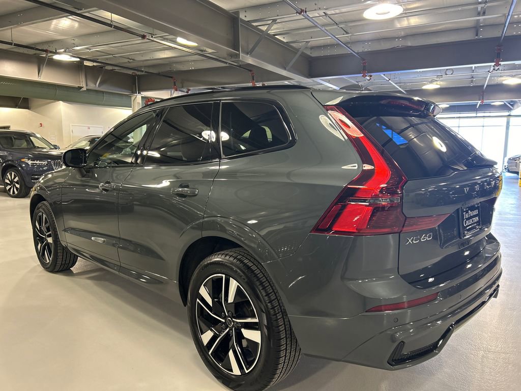 Used 2026 Volvo XC60 B5 Core w/ Climate Package image 4
