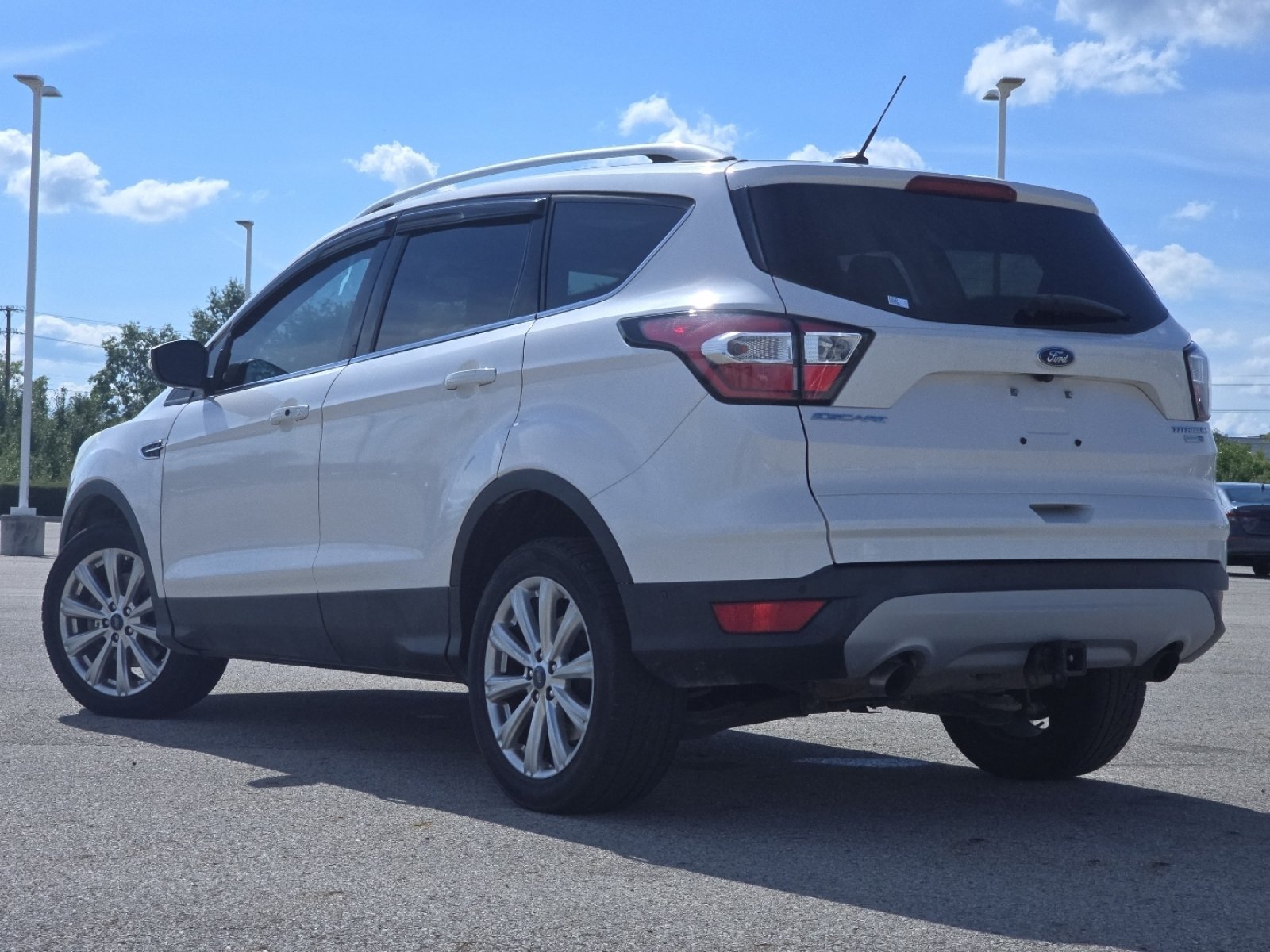 Used 2017 Ford Escape Titanium w/ Canadian Touring Package AWD/4WD image 14