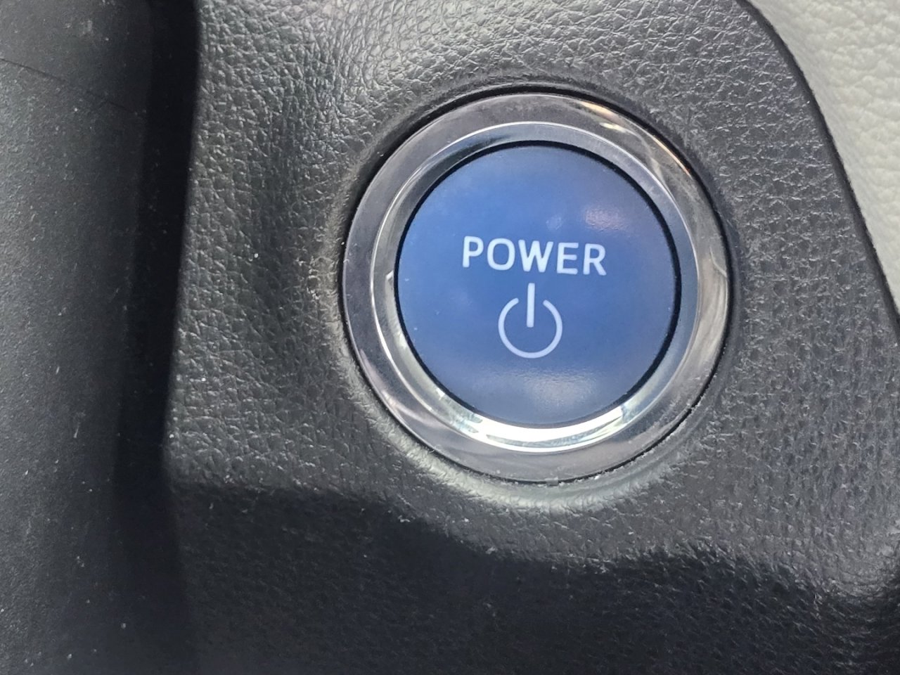 Used 2019 Toyota RAV4 Limited image 22