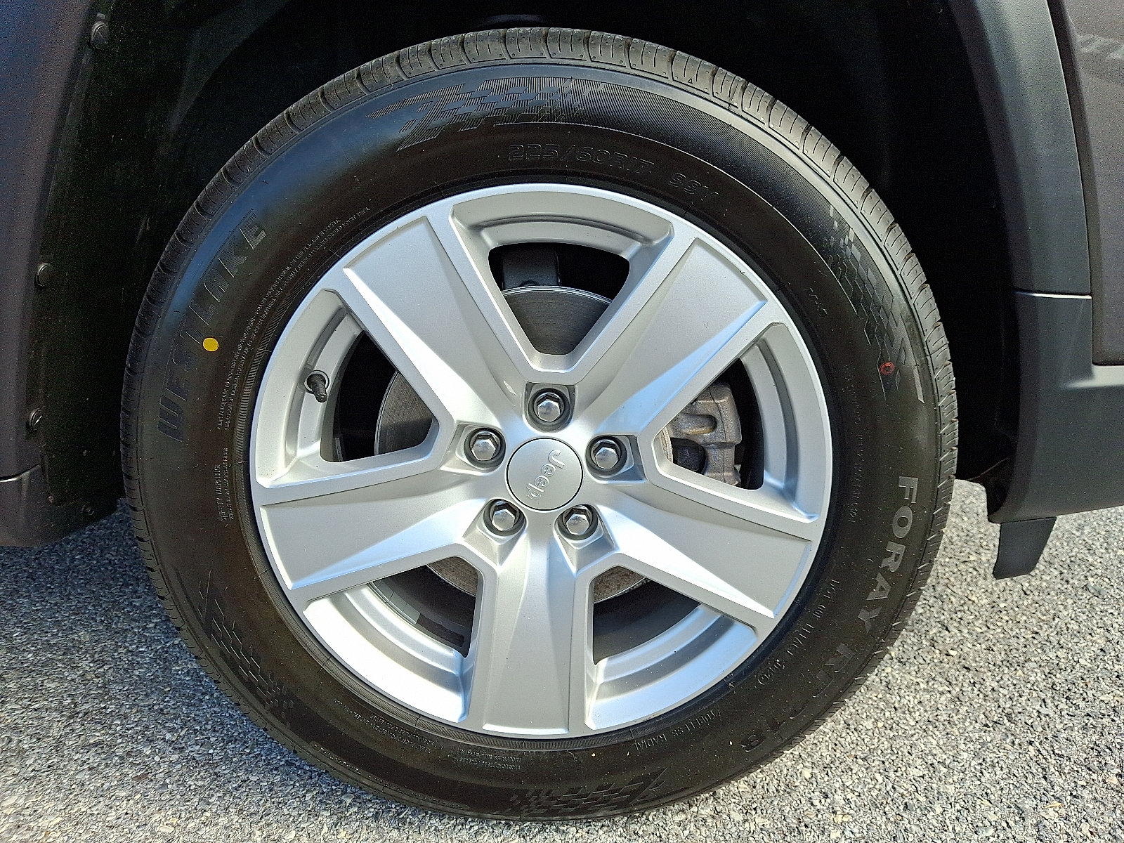 Used 2022 Jeep Compass Latitude AWD/4WD image 8