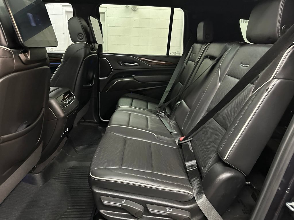 Used 2024 Cadillac Escalade ESV Premium Luxury w/ Performance Package AWD/4WD image 22