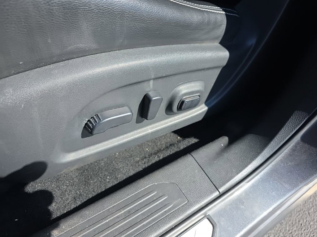 Used 2018 Nissan Murano Platinum w/ Cargo Package image 19