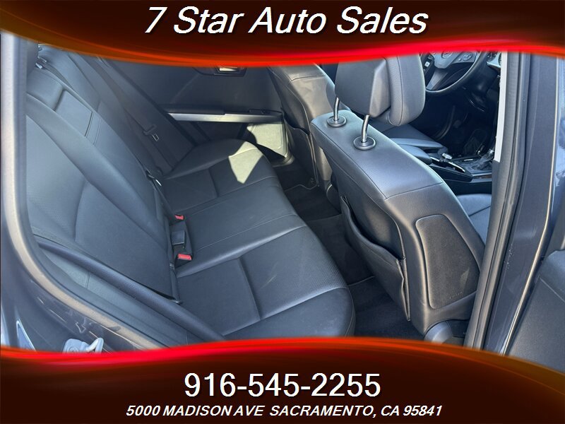 Used 2011 Mercedes-Benz GLK 350 2WD image 16
