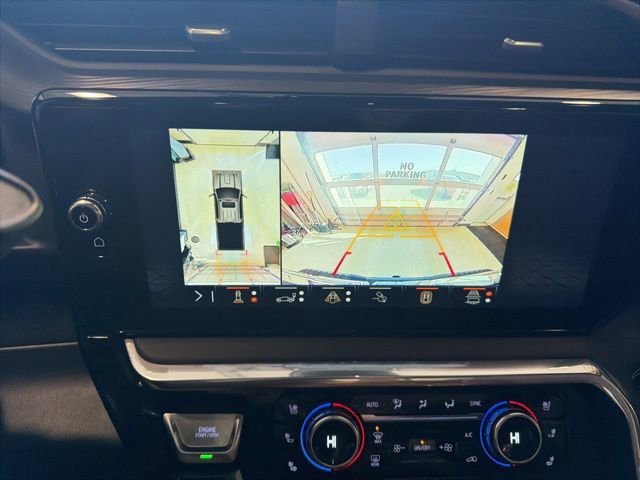 Used 2024 GMC Sierra 3500 Denali Ultimate image 4