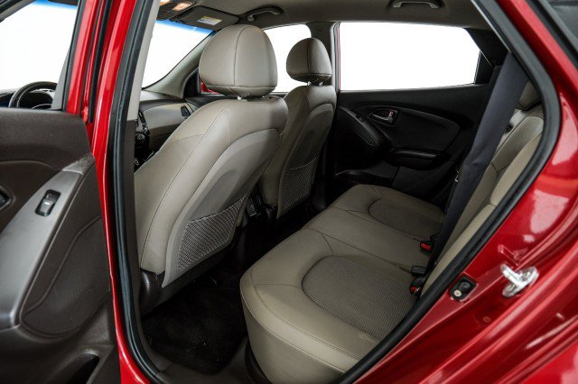 Used 2015 Hyundai Tucson SE AWD/4WD image 32