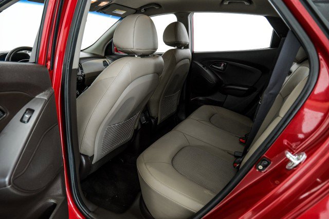 Used 2015 Hyundai Tucson SE AWD/4WD image 32
