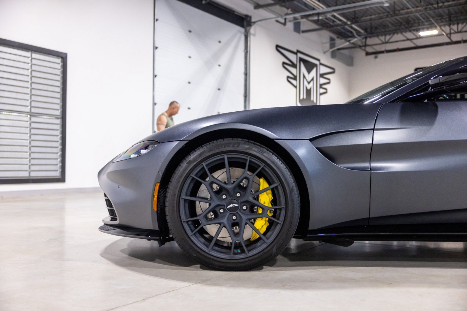 Used 2022 Aston Martin V8 Vantage Coupe RWD image 18