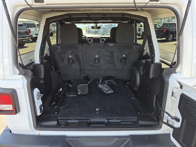 Used 2021 Jeep Wrangler Unlimited Sahara w/ Uconnect 4C Nav & Sound Group AWD/4WD image 24