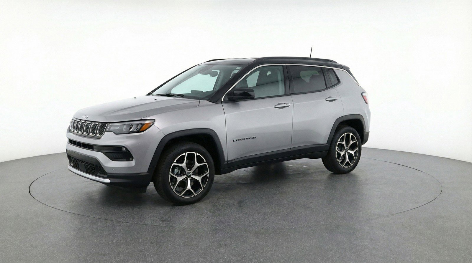 Used 2025 Jeep Compass Limited image 3