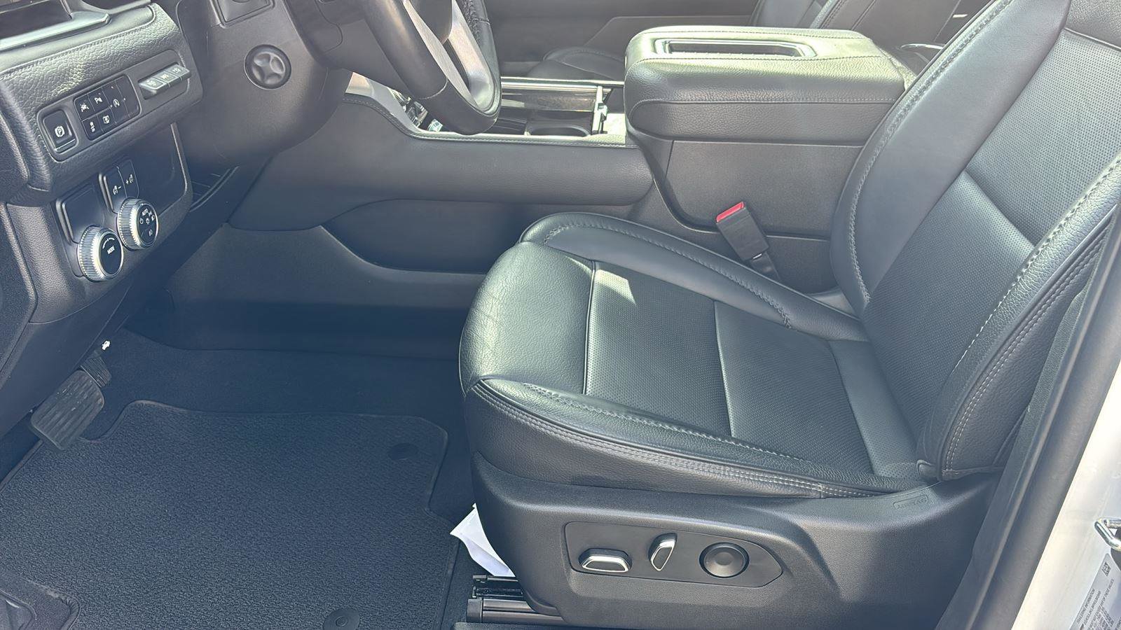 Used 2023 GMC Yukon XL Denali image 13