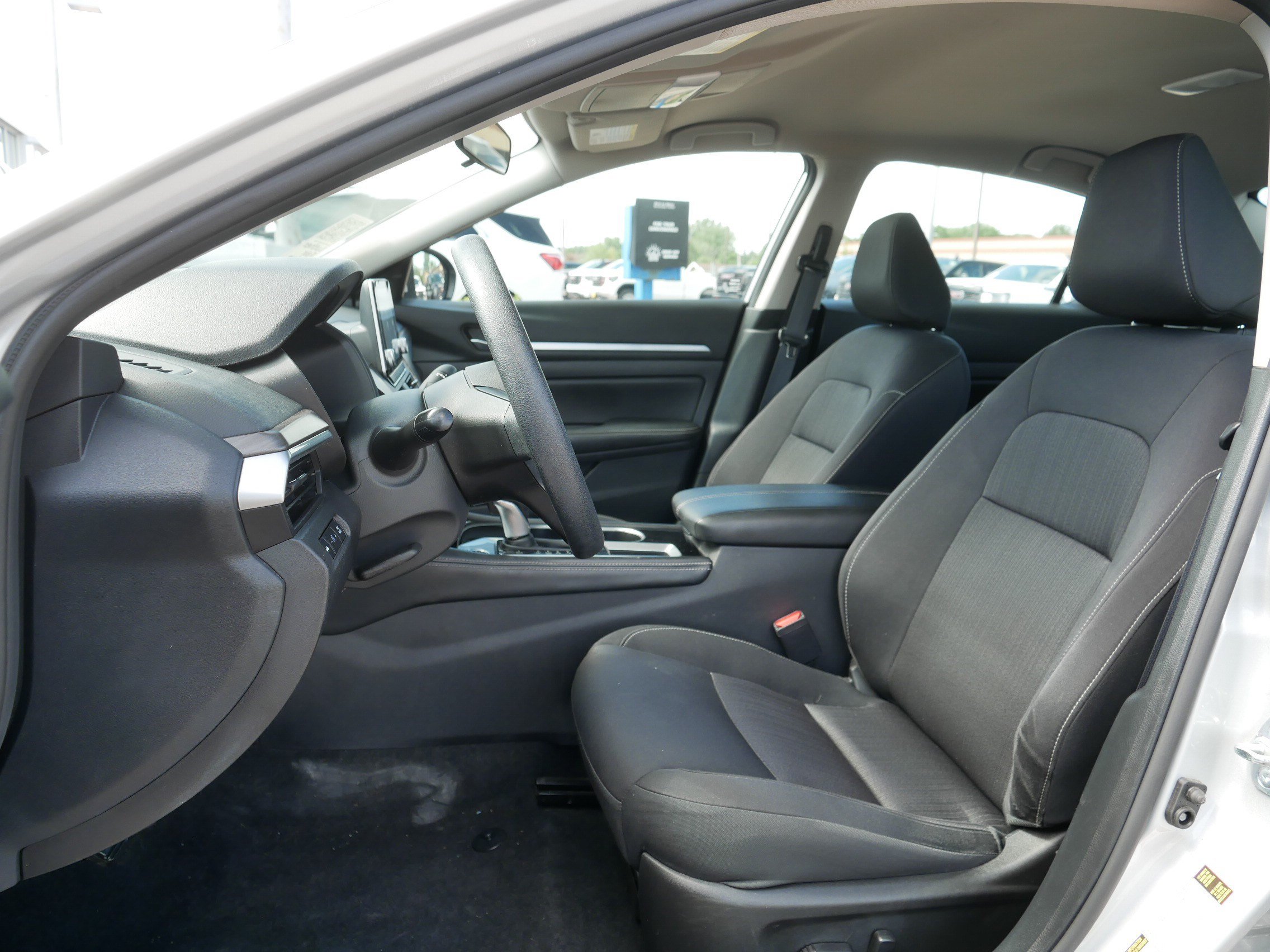 Used 2023 Nissan Altima 2.5 SV FWD image 33