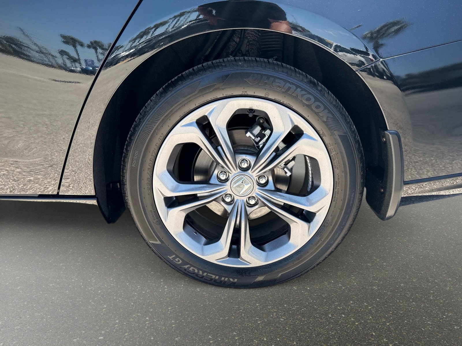 Used 2024 Honda Accord EX-L image 9