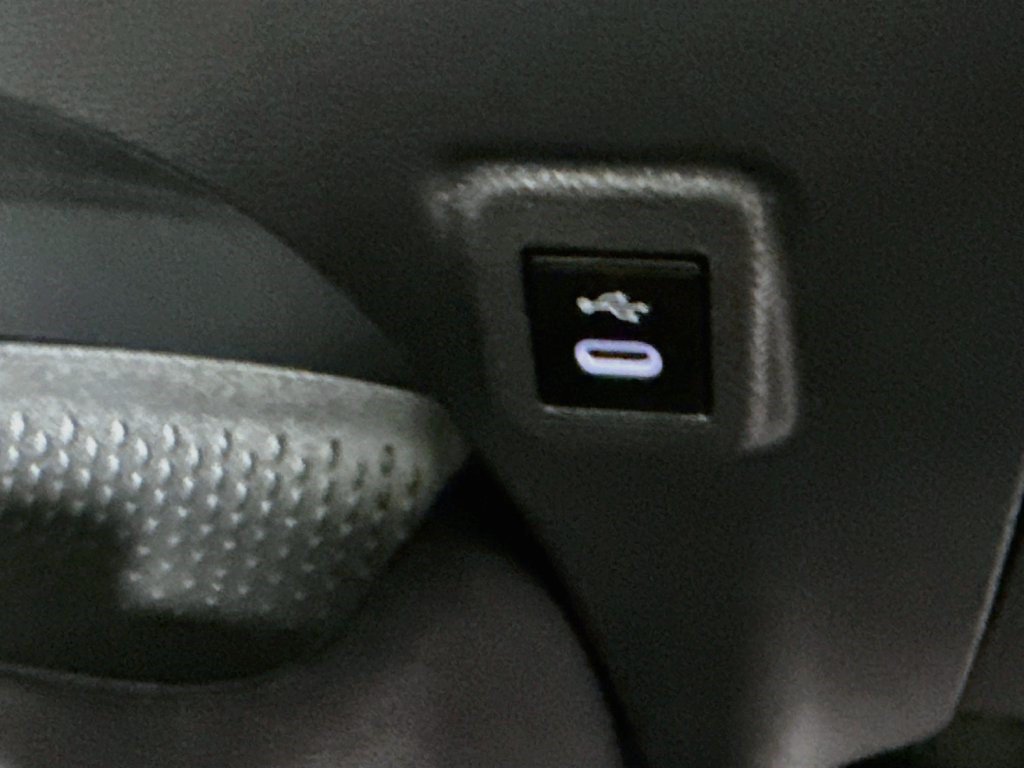 Used 2025 Toyota Corolla LE FWD image 39