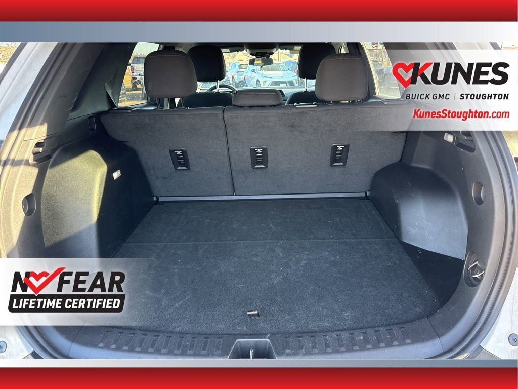 Used 2025 GMC Terrain Elevation image 19