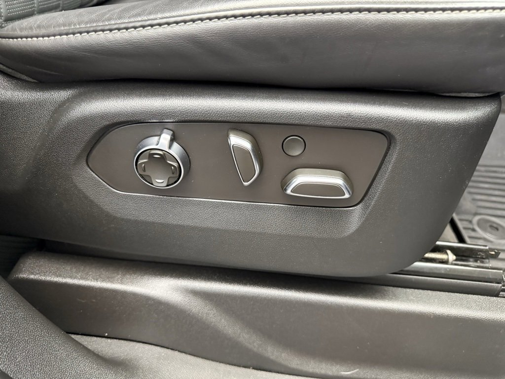 Used 2022 Cadillac Escalade Sport Platinum image 55