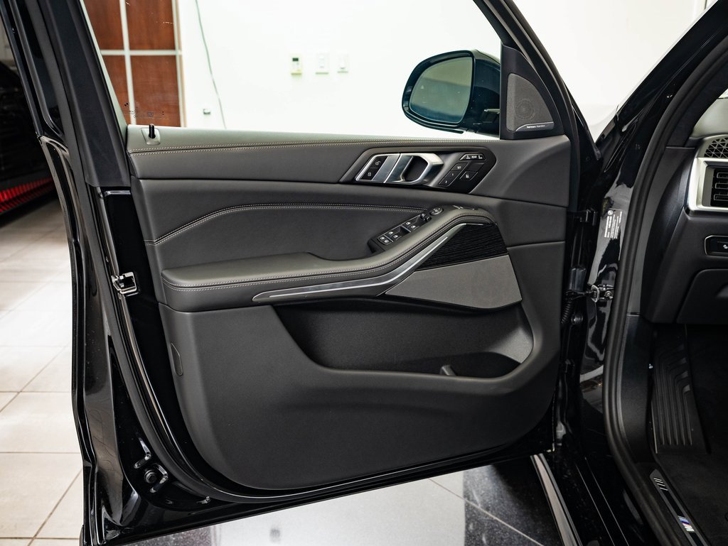 New 2026 BMW X7 xDrive40i w/ M Sport Package image 25