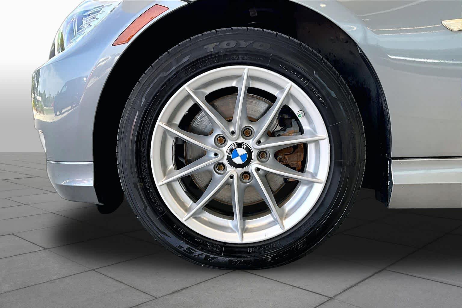 Used 2010 BMW 328i Sedan RWD image 10