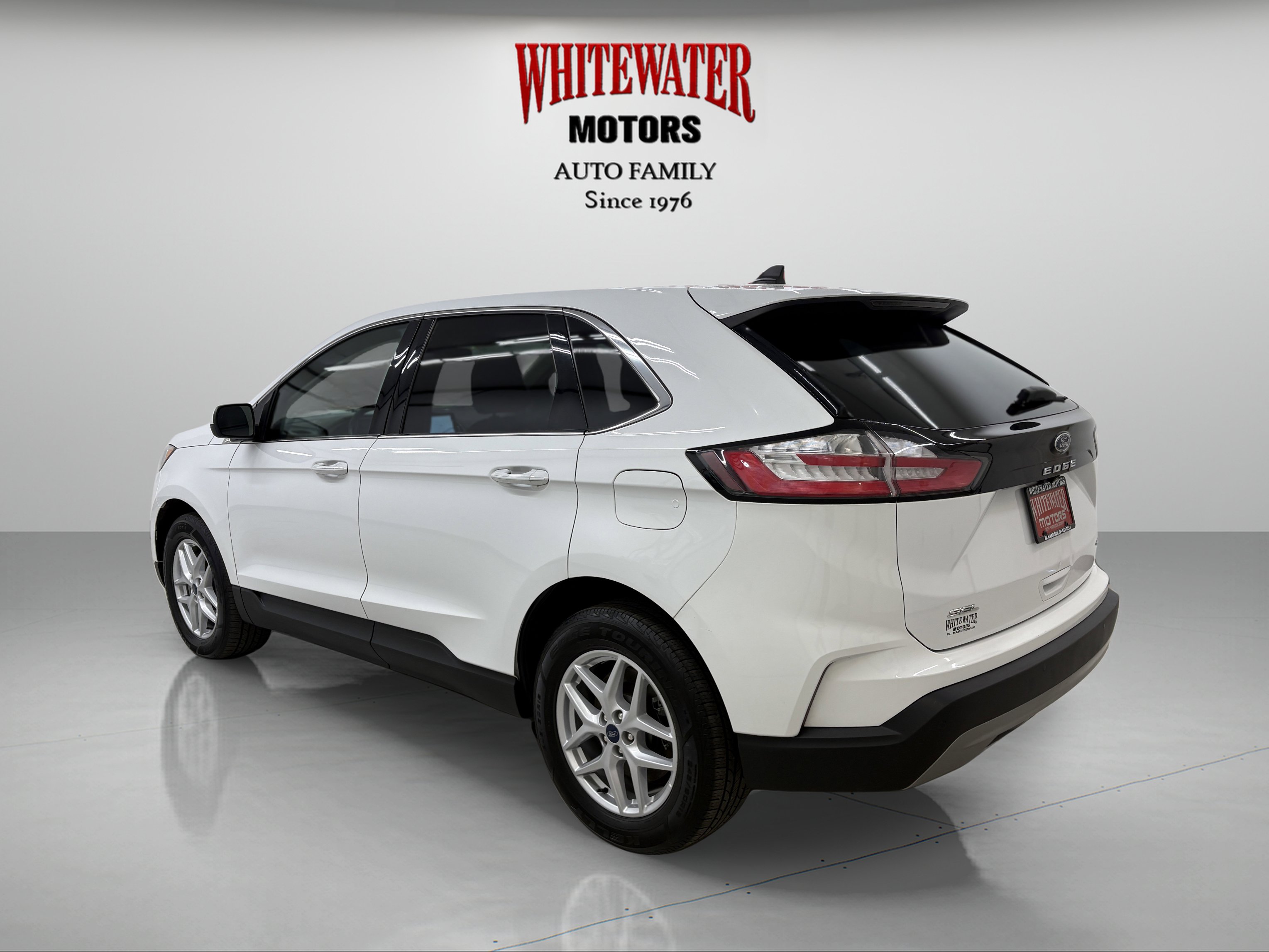 Used 2022 Ford Edge SEL AWD/4WD image 2