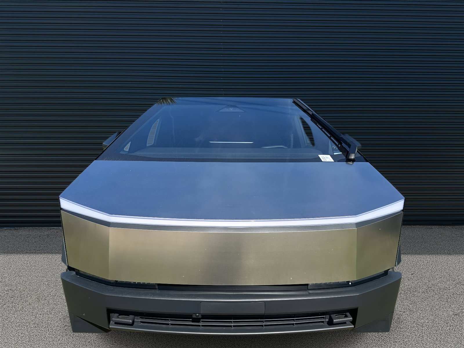 Used 2024 Tesla Cybertruck AWD Crew Cab image 8