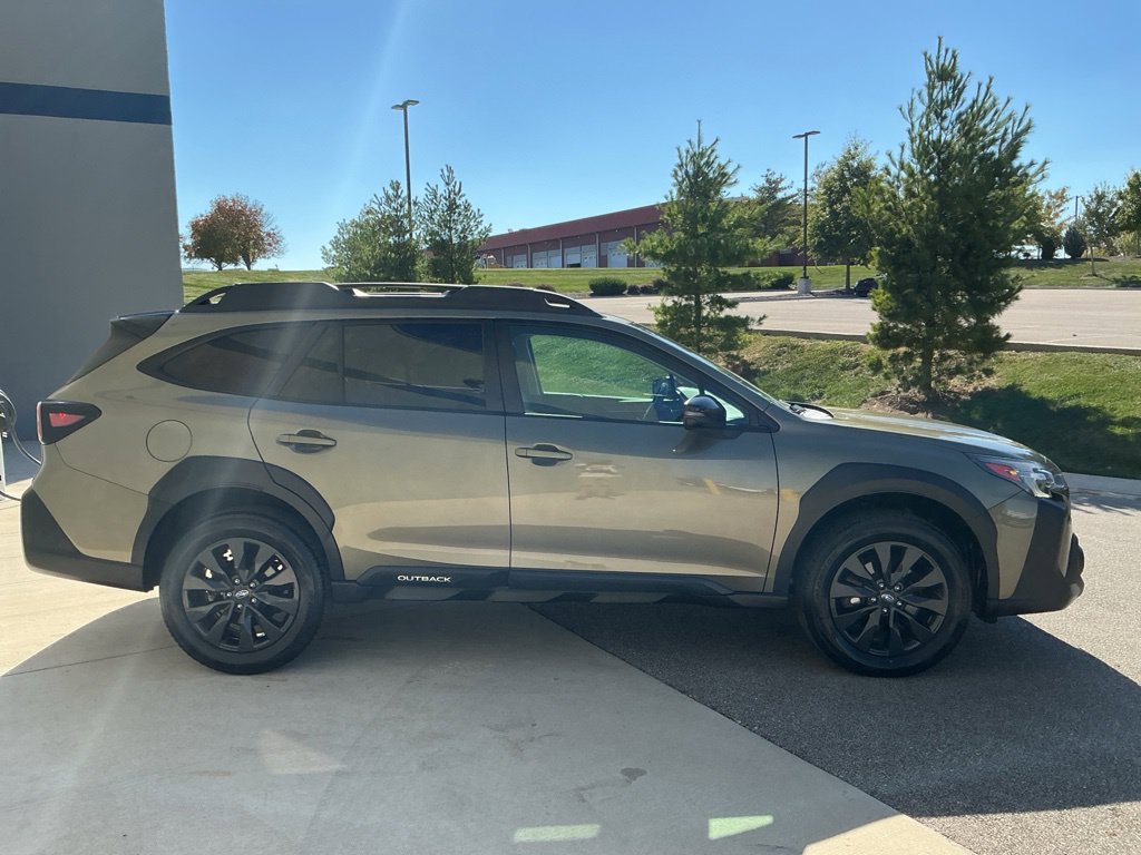 Certified 2024 Subaru Outback Onyx Edition AWD/4WD image 15