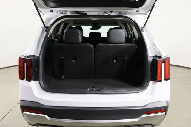 Used 2024 Kia Sorento S image 19