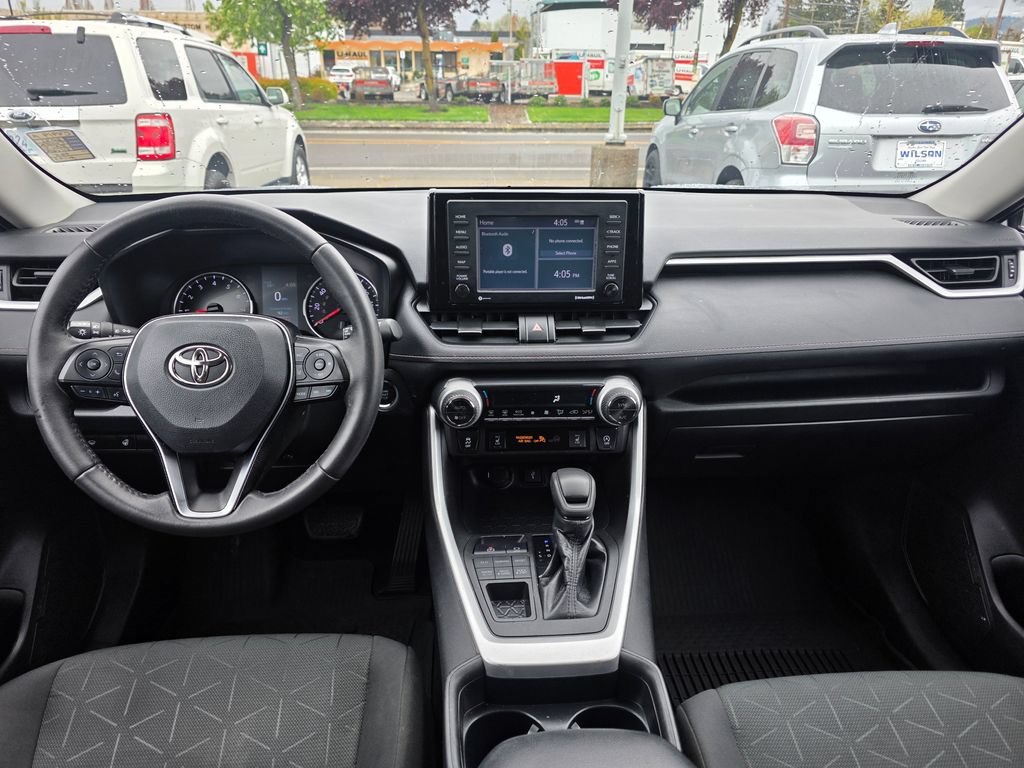 Used 2021 Toyota RAV4 XLE w/ XLE Grade Weather Package AWD/4WD image 5