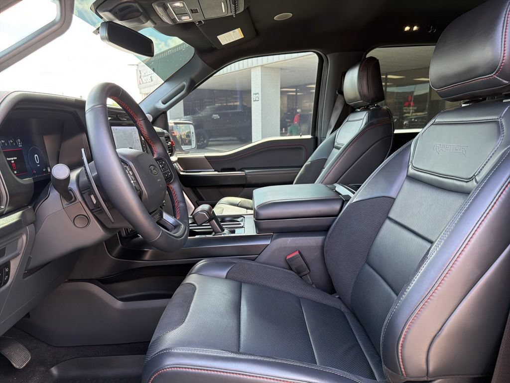 Used 2025 Ford F150 Raptor AWD/4WD image 19