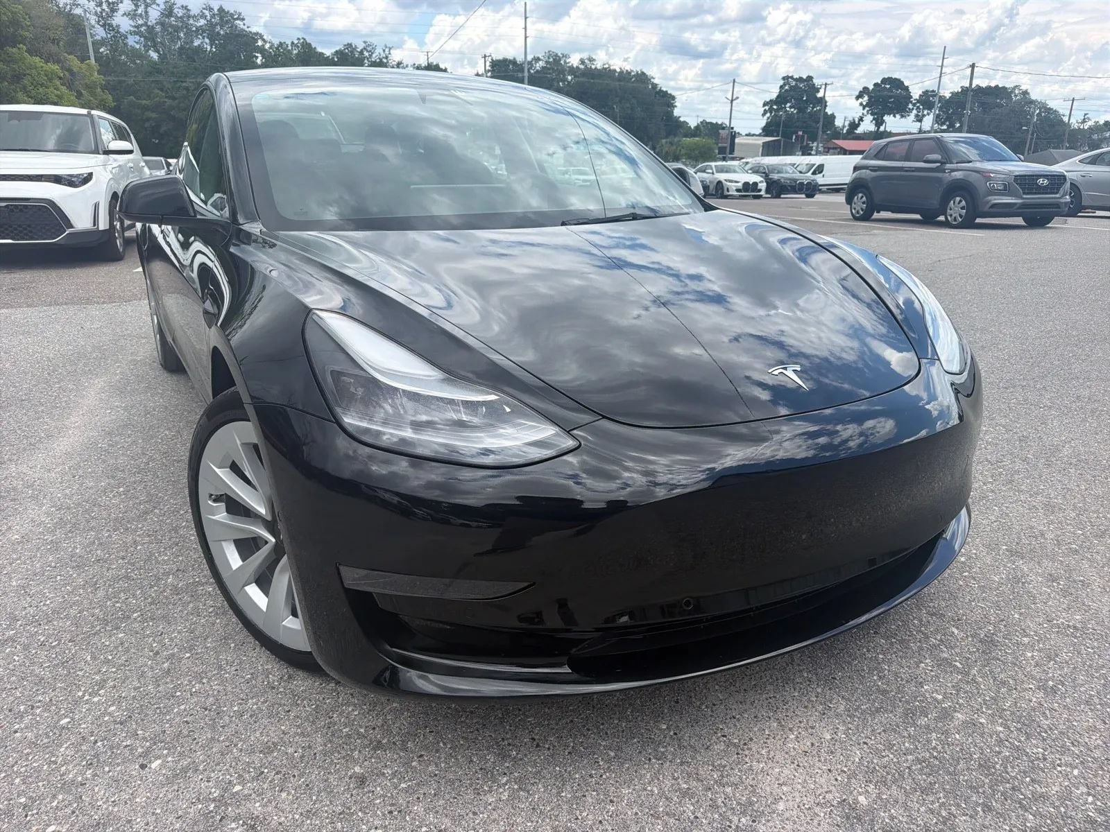 Used 2022 Tesla Model 3 Standard Range RWD image 5