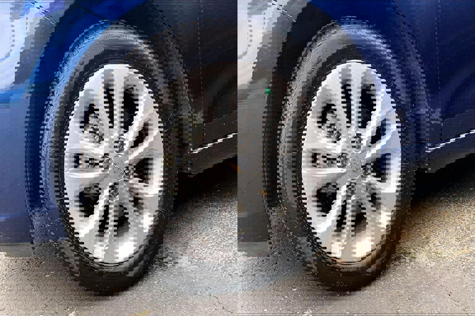 Used 2022 Chevrolet Spark LT w/ Driver Confidence Package FWD image 9