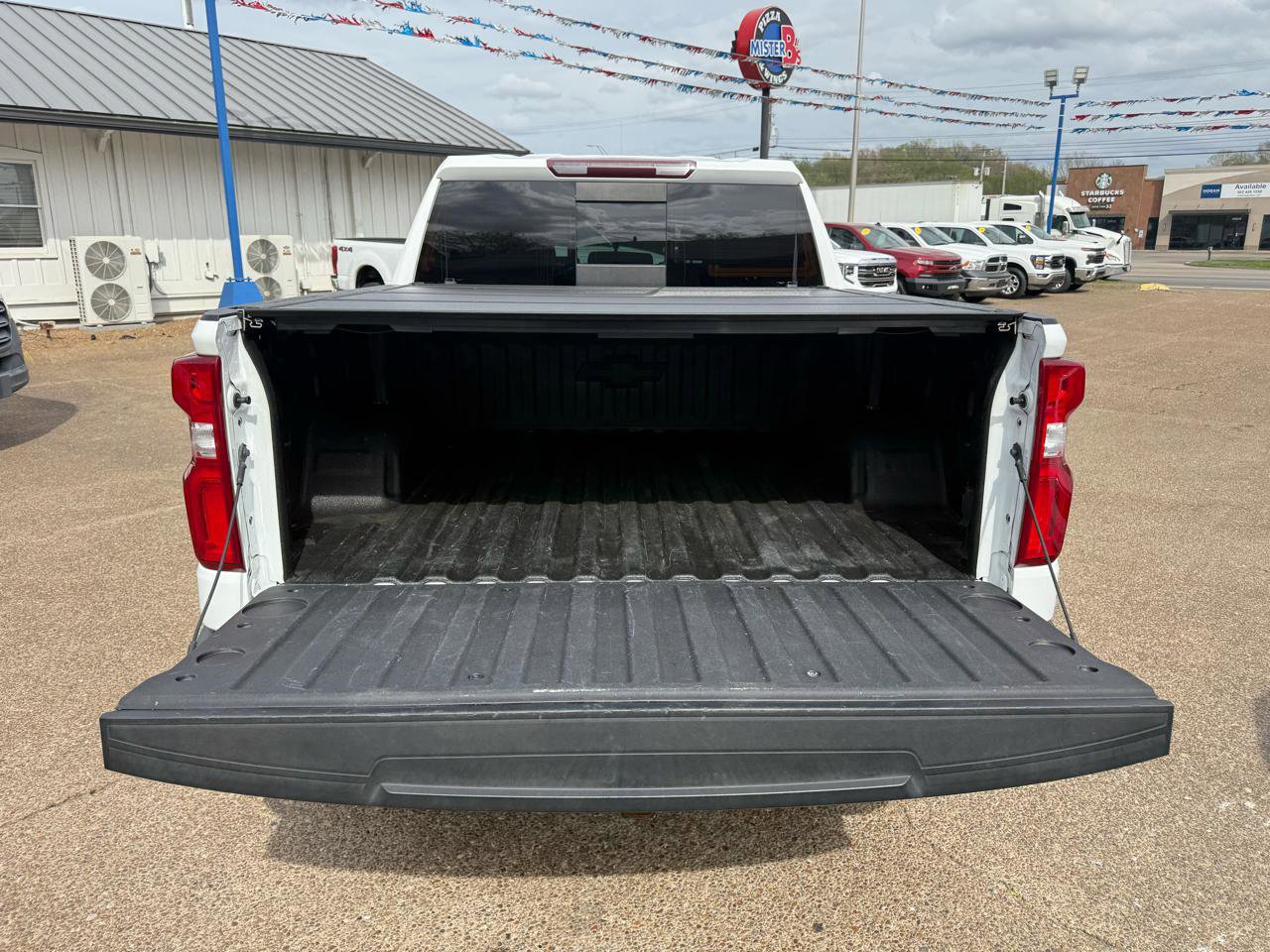 Used 2021 Chevrolet Silverado 1500 LT Trail Boss w/ Convenience Package II image 8