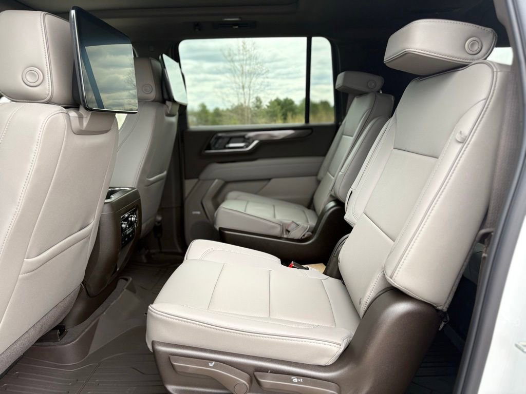 New 2026 GMC Yukon XL Elevation w/ Elevation Premium Package AWD/4WD image 32