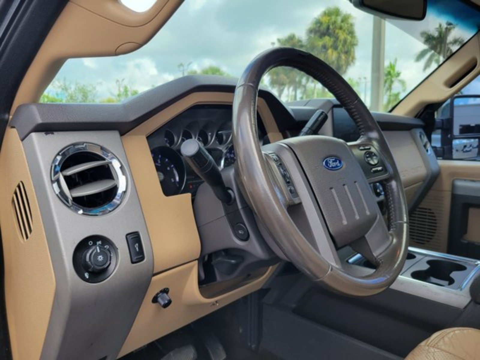 Used 2015 Ford F250 Lariat w/ Chrome Package AWD/4WD image 8