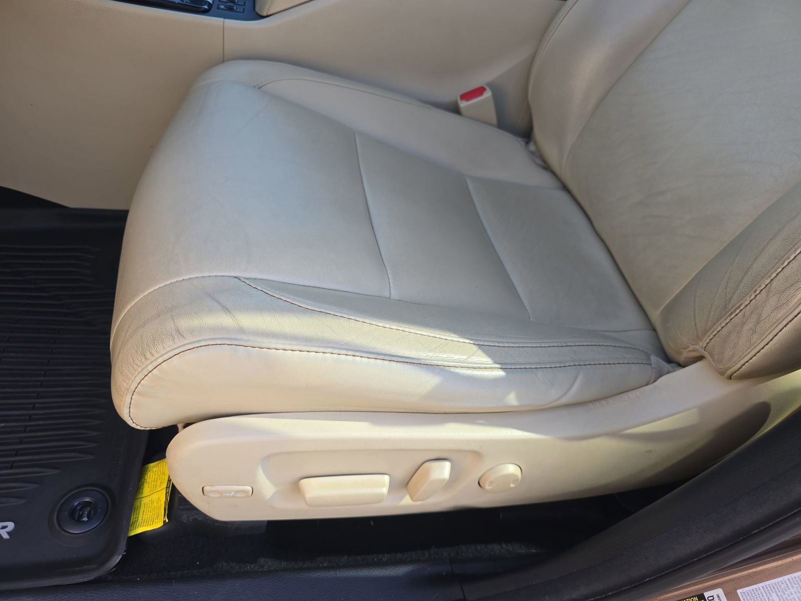 Used 2017 Toyota Highlander XLE image 37