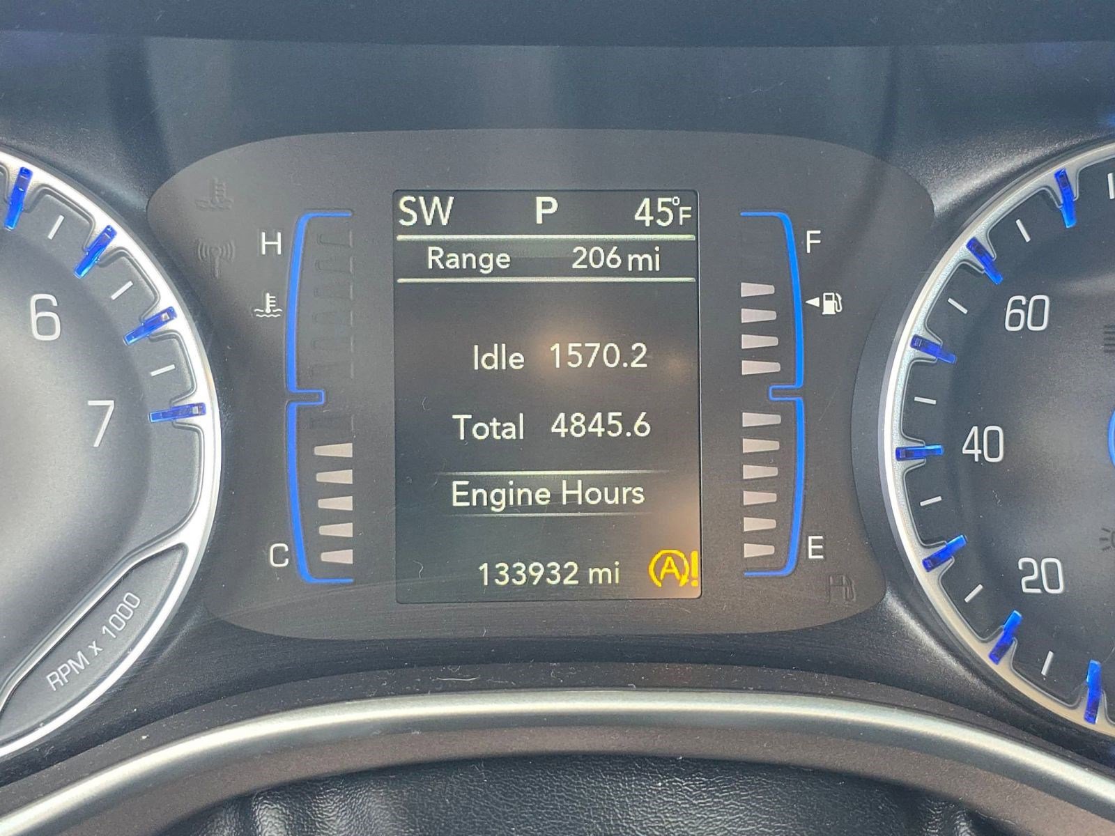 Used 2020 Chrysler Voyager Lxi image 16