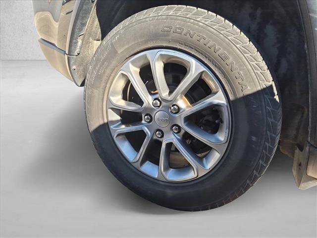 Used 2016 Jeep Grand Cherokee Limited AWD/4WD image 11