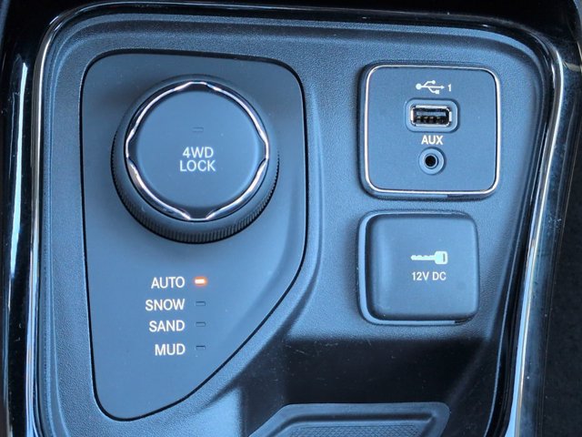Used 2021 Jeep Compass Limited w/ Sun and Sound Group AWD/4WD image 23