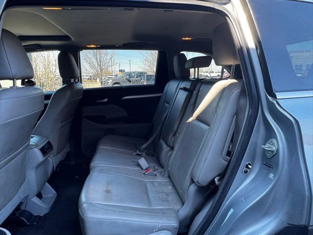 Used 2014 Toyota Highlander XLE AWD/4WD image 9