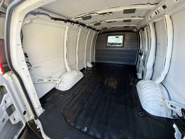 Used 2021 Chevrolet Express 2500 w/ Driver Convenience Package image 21