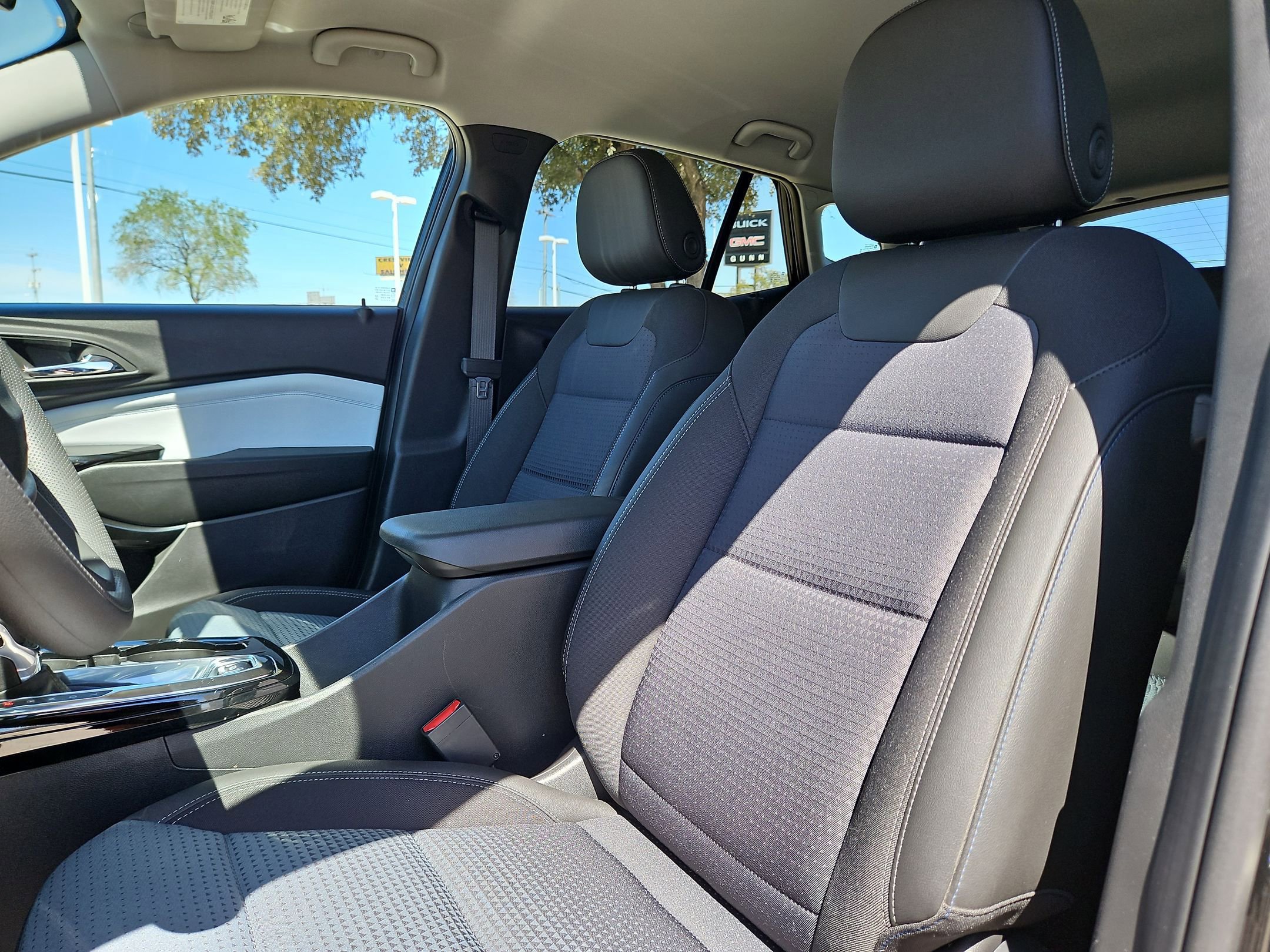 Certified 2025 Chevrolet Trax LT image 13